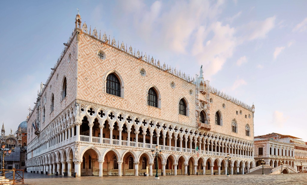 Doge’s Palace in Venice: Venetian Gothic arcades and pink-and-white marble façade